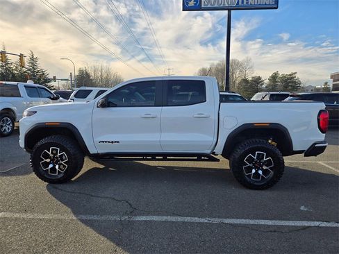 Used 2024 GMC Canyon AT4X image 8