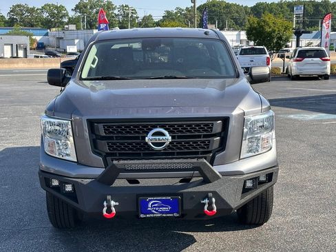 Used 2021 Nissan Titan SV w/ Accessory Utility Package RWD image 2
