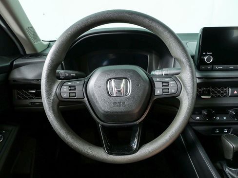 Used 2025 Honda Accord SE image 9