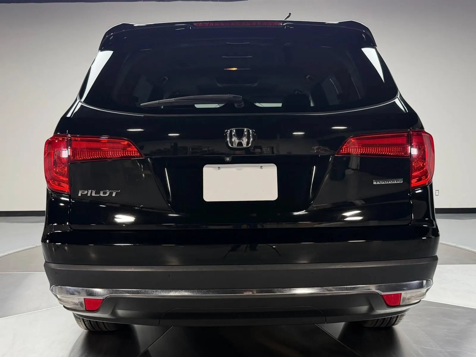 Used 2016 Honda Pilot Touring image 5