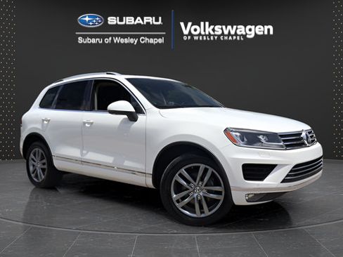 Used 2015 Volkswagen Touareg VR6 AWD/4WD image 1