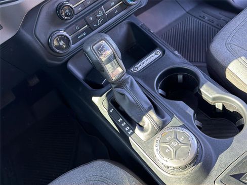 Used 2022 Ford Bronco 4-Door AWD/4WD image 16