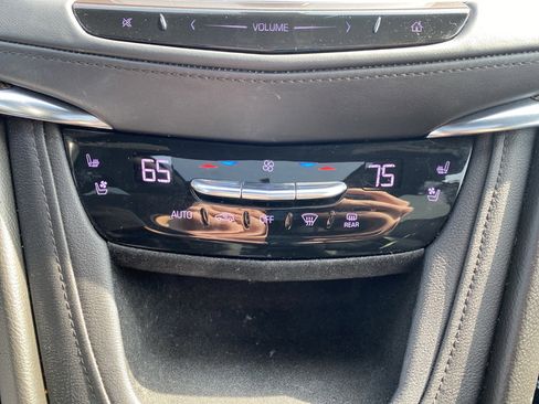 Used 2019 Cadillac XT5 Platinum AWD/4WD image 24