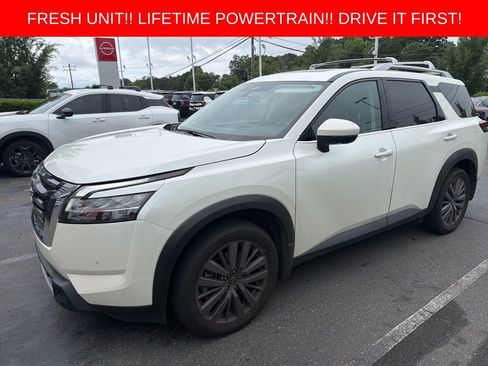 Used 2023 Nissan Pathfinder SL w/ SL Premium Package FWD image 1
