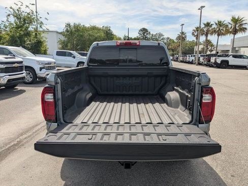 Certified 2025 GMC Canyon AT4 AWD/4WD image 9