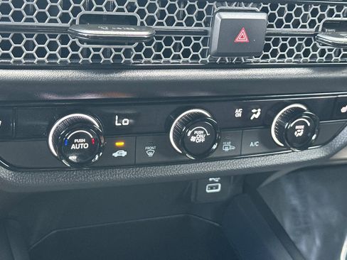 Used 2025 Honda HR-V Sport image 21