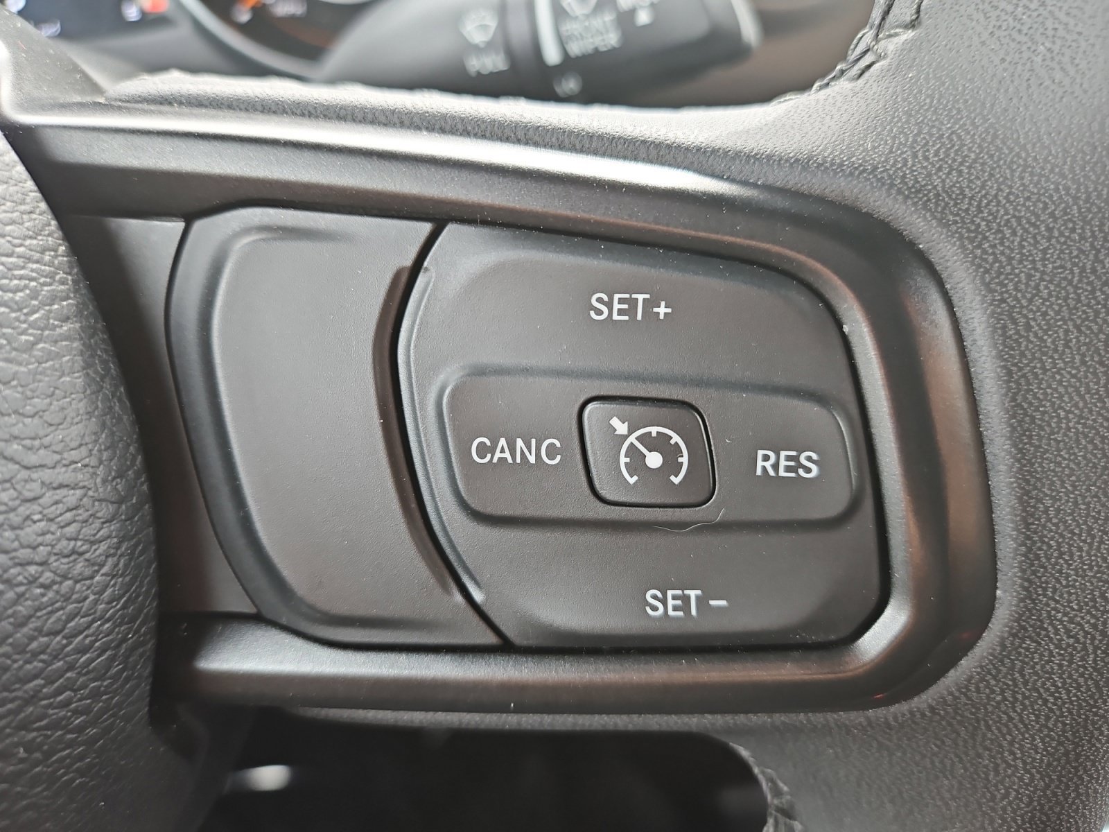 Used 2023 Jeep Gladiator Sport AWD/4WD image 31