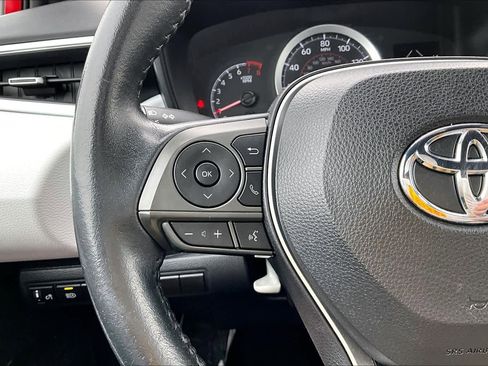 Used 2020 Toyota Corolla SE image 23