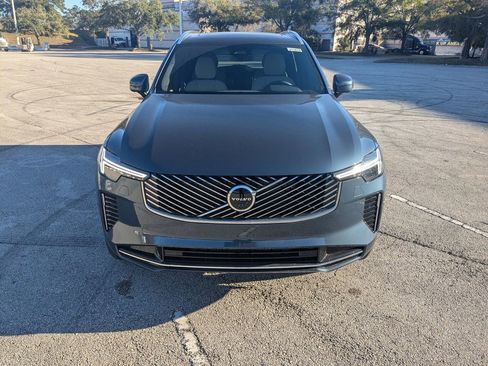 New 2026 Volvo XC90 B6 Plus w/ Protection Package Premier AWD/4WD image 9