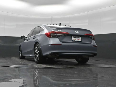 Used 2022 Honda Civic Touring image 29