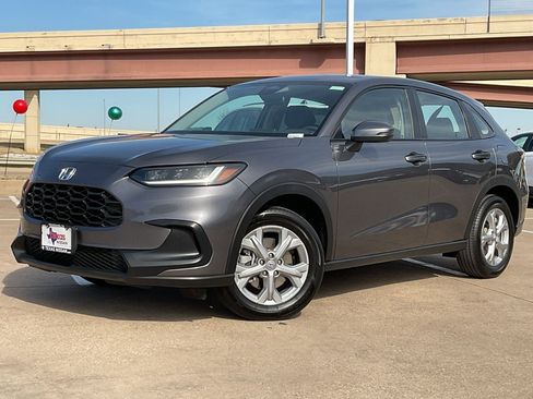 Used 2025 Honda HR-V LX image 2