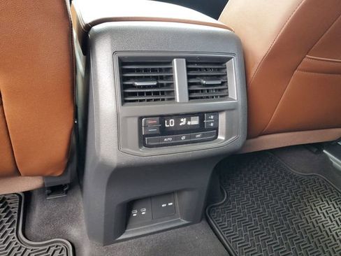 Used 2023 Volkswagen Atlas SE FWD image 15