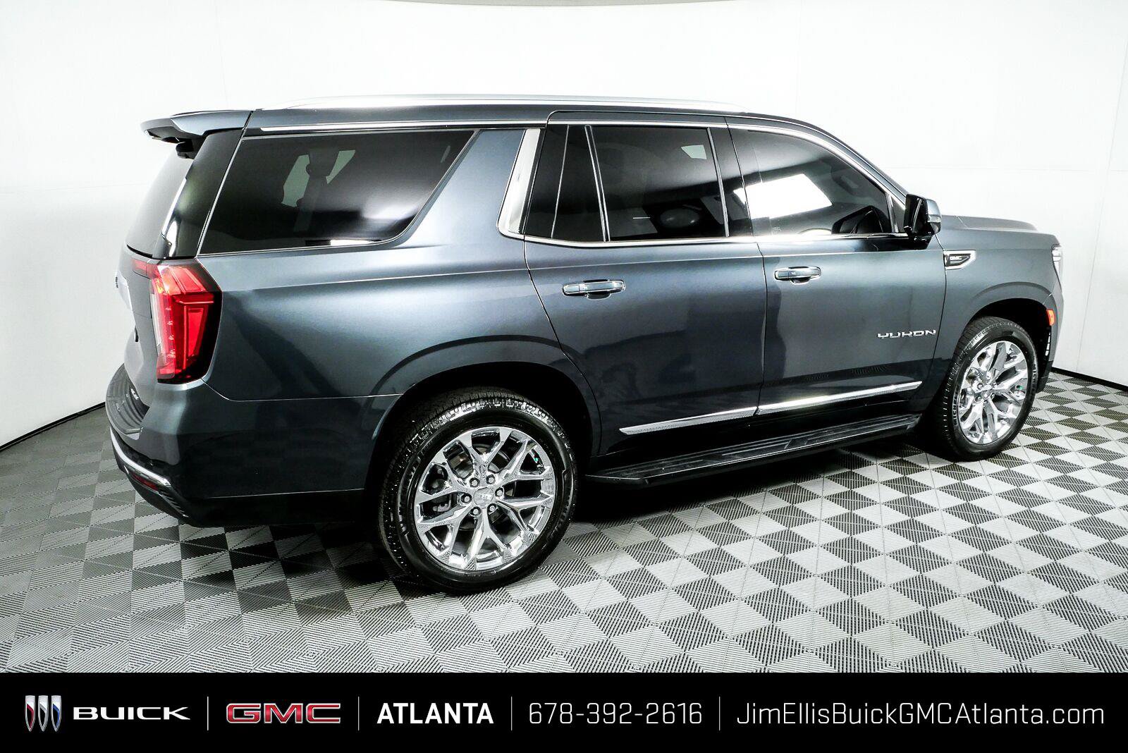 Used 2021 GMC Yukon SLT w/ SLT Premium Package RWD image 2