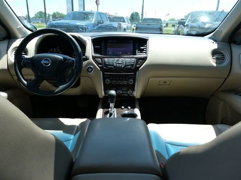 Used 2016 Nissan Pathfinder Platinum AWD/4WD image 21