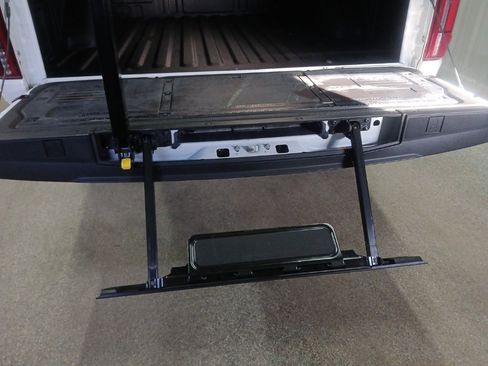 Certified 2024 Ford F150 Platinum w/ FX4 Off-Road Package image 30