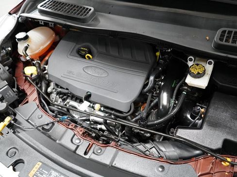 Certified 2018 Ford Escape SEL FWD image 33