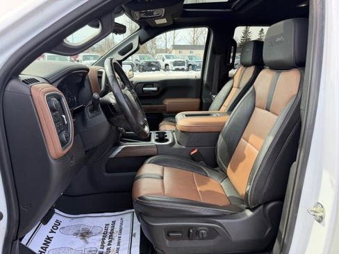 Used 2021 Chevrolet Silverado 1500 High Country w/ Technology Package image 12