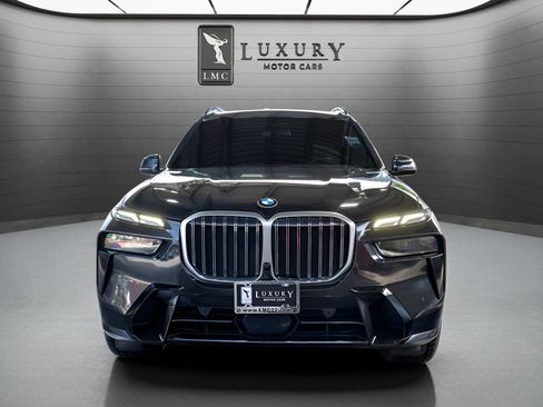 Used 2023 BMW X7 xDrive40i w/ M Sport Package AWD/4WD image 3