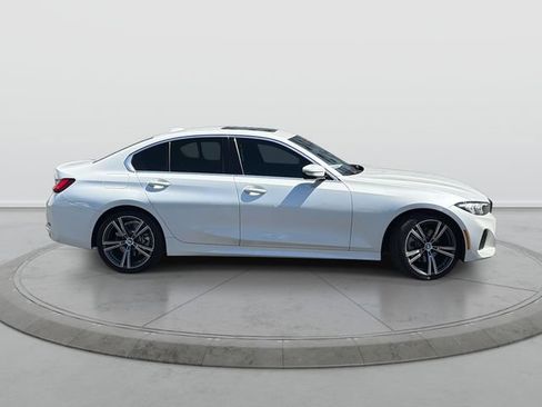 Used 2024 BMW 330i Sedan w/ Convenience Package RWD image 3