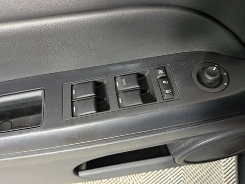Used 2016 Jeep Compass Sport w/ Power Value Group FWD image 9