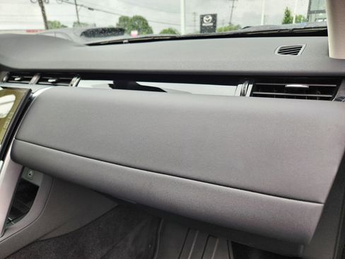 Certified 2025 Land Rover Discovery Sport S image 17