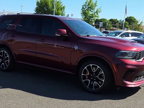 Used 2021 Dodge Durango SRT Hellcat w/ Technology Group AWD/4WD image 2