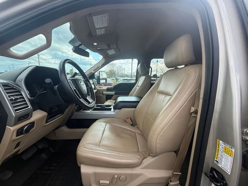Used 2017 Ford F250 Lariat w/ Lariat Value Package AWD/4WD image 11