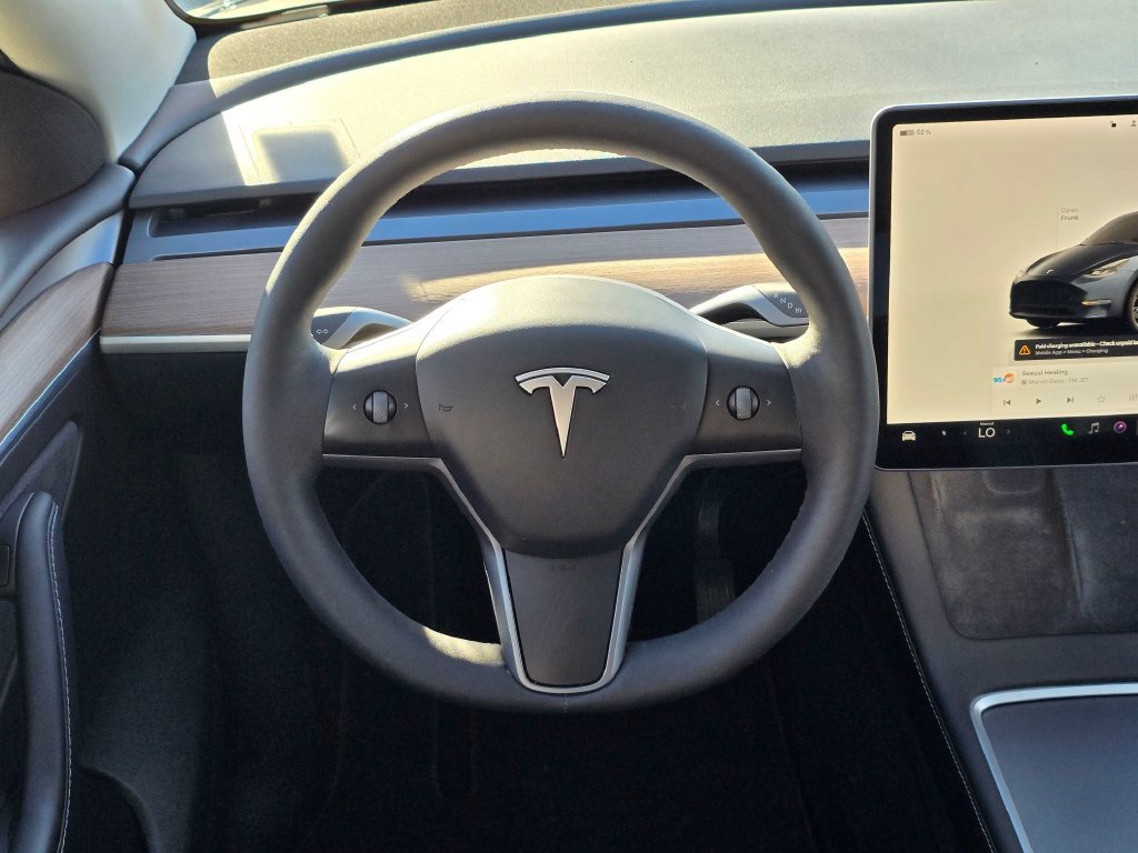 Used 2024 Tesla Model Y Long Range AWD/4WD image 21