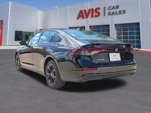 Used 2025 Honda Accord SE image 10