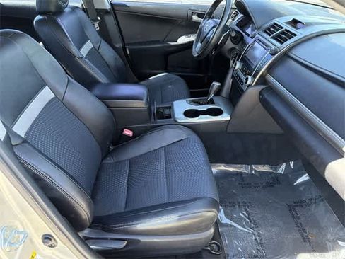 Used 2012 Toyota Camry SE image 18