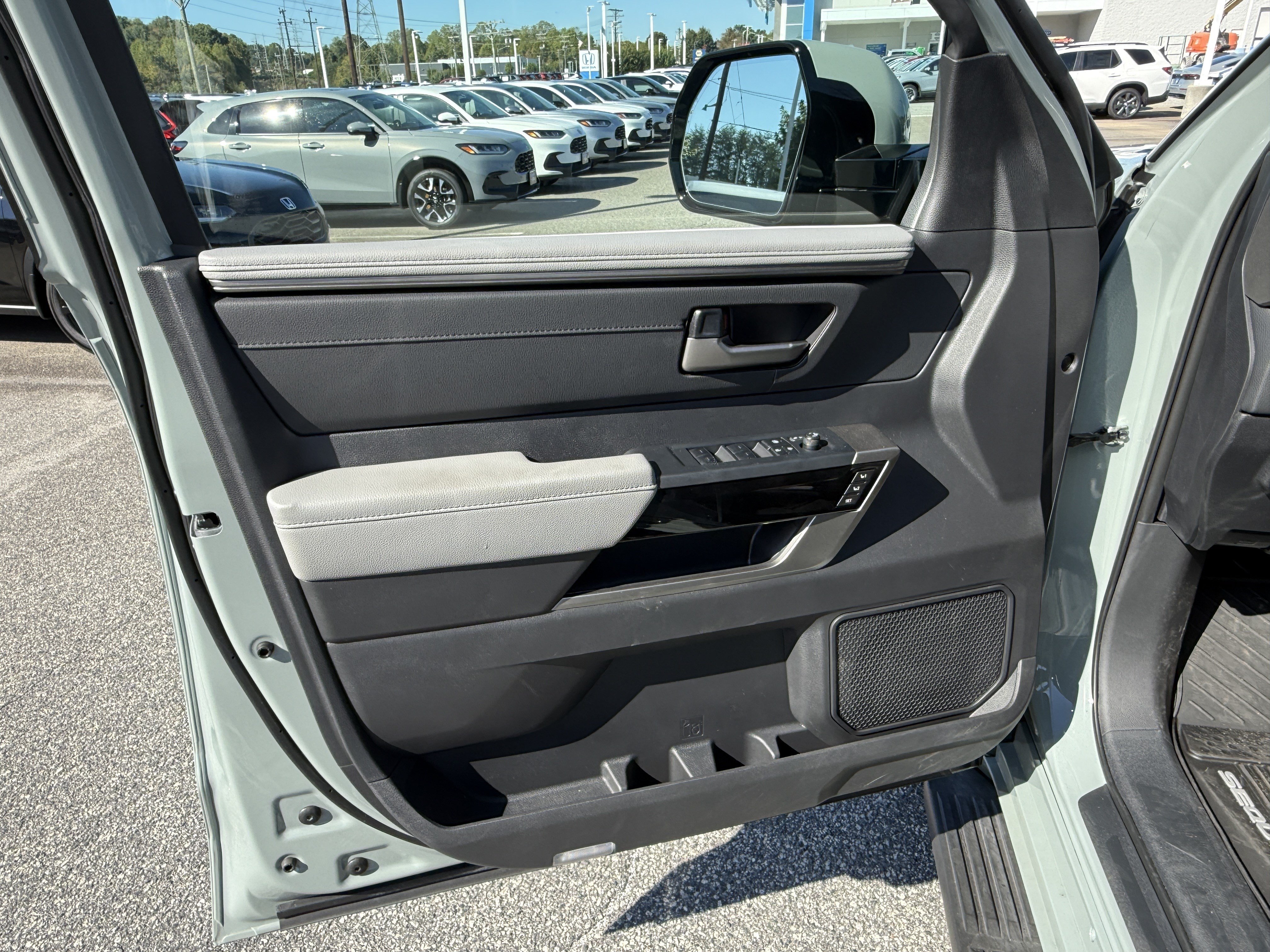 Used 2026 Toyota Sequoia Limited AWD/4WD image 14