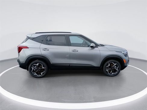 New 2026 Kia Seltos S image 9
