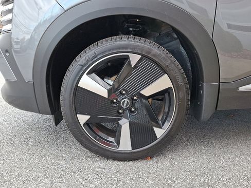 New 2026 Nissan Kicks SR w/ Cold Weather Package image 4