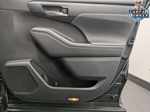Used 2023 Toyota Highlander XLE w/ Protection Package #3 (TMS) image 28