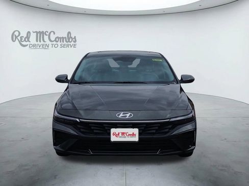 New 2026 Hyundai Elantra Limited FWD image 8