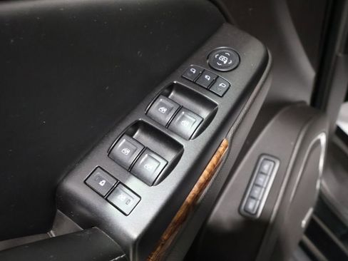 Used 2016 Chevrolet Tahoe LTZ image 14