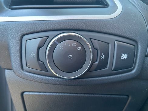 Used 2024 Ford Edge SEL image 16