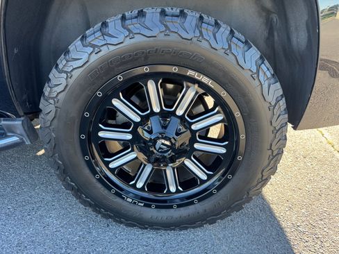 Used 2017 Chevrolet Tahoe Premier AWD/4WD image 25