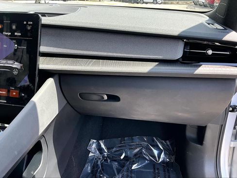 Used 2023 Polestar Polestar 2 w/ Pilot Pack image 17