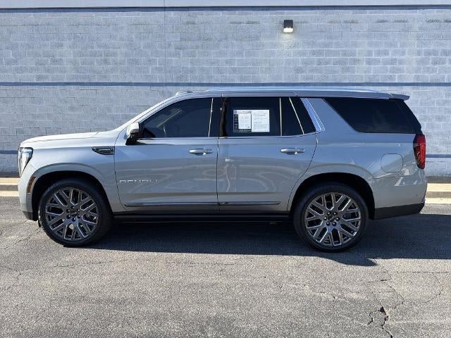 Used 2025 GMC Yukon Denali Ultimate AWD/4WD image 4