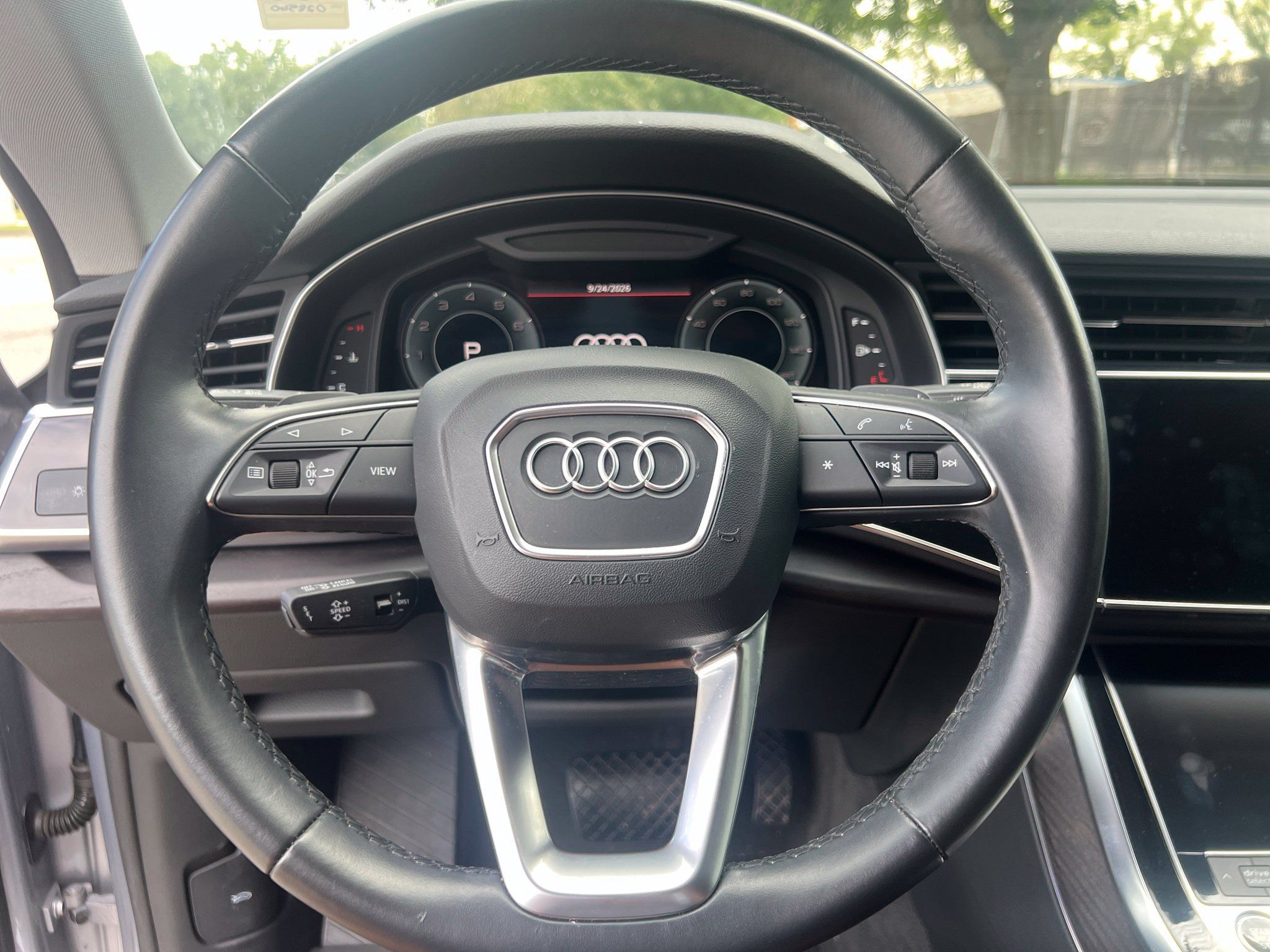 Used 2022 Audi Q8 Premium Plus AWD/4WD image 16