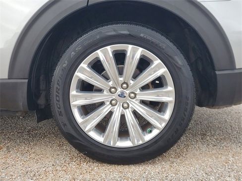 Used 2020 Ford Explorer Limited w/ Class III Trailer Tow Package image 10