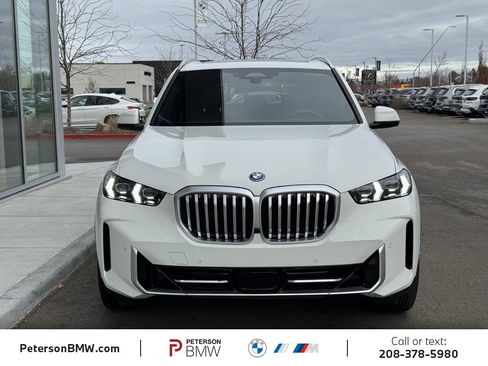 New 2026 BMW X5 xDrive50e w/ Premium Package image 10