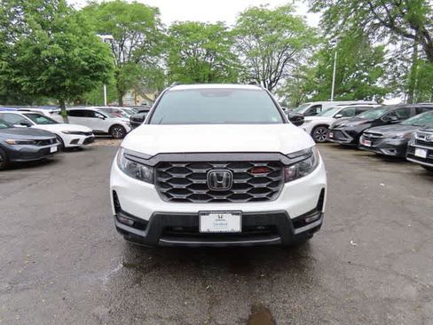 Used 2023 Honda Passport TrailSport image 6