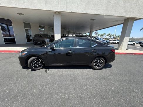 Used 2024 Nissan Sentra SV FWD image 4