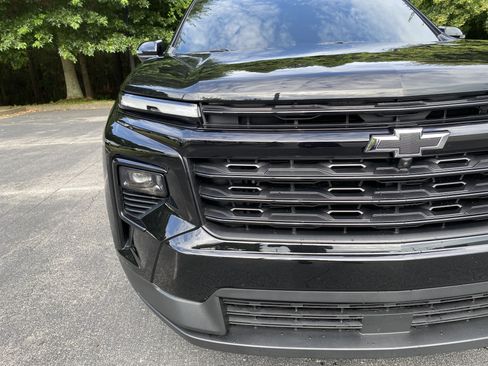 Used 2025 Chevrolet Traverse LT w/ Midnight/Sport Edition FWD image 14
