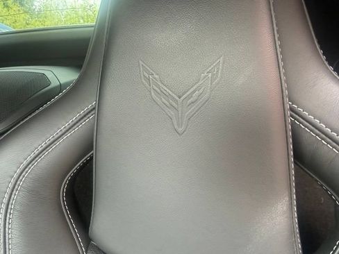Used 2022 Chevrolet Corvette Stingray Convertible w/ Z51 Performance Package RWD image 20