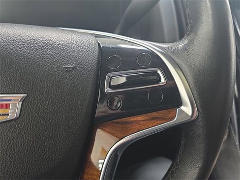 Used 2015 Cadillac Escalade Premium image 18