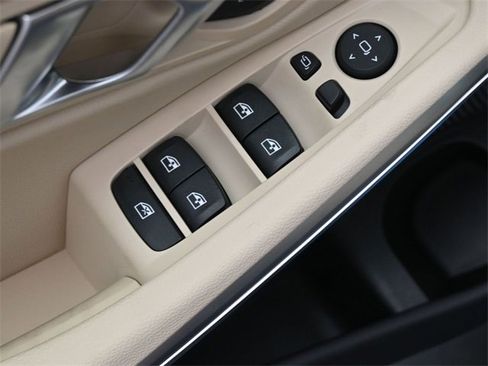 New 2026 BMW 330i Sedan w/ M Sport Package image 13