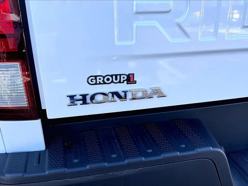 Used 2025 Honda Ridgeline Sport image 9